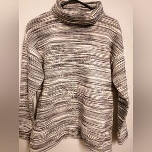 T For Talbots Womens Sweat Shirt